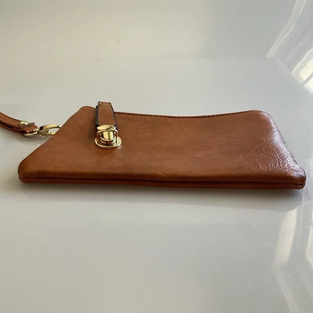 NEW COGNAC BROWN FAUX LEATHER WRISTLET CLUTCH BAG PHONE MAKEUP POUCH NWOT